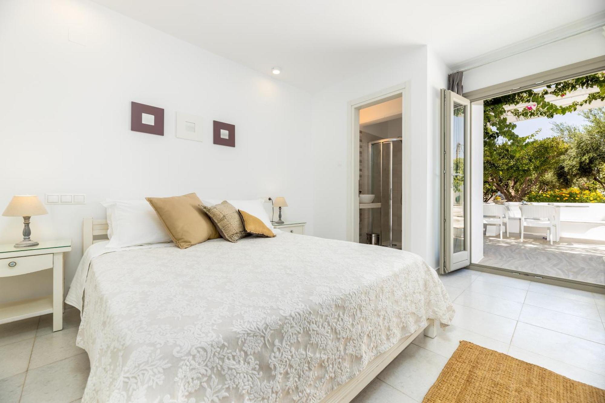 Perivoli Rooms Парос Екстериор снимка