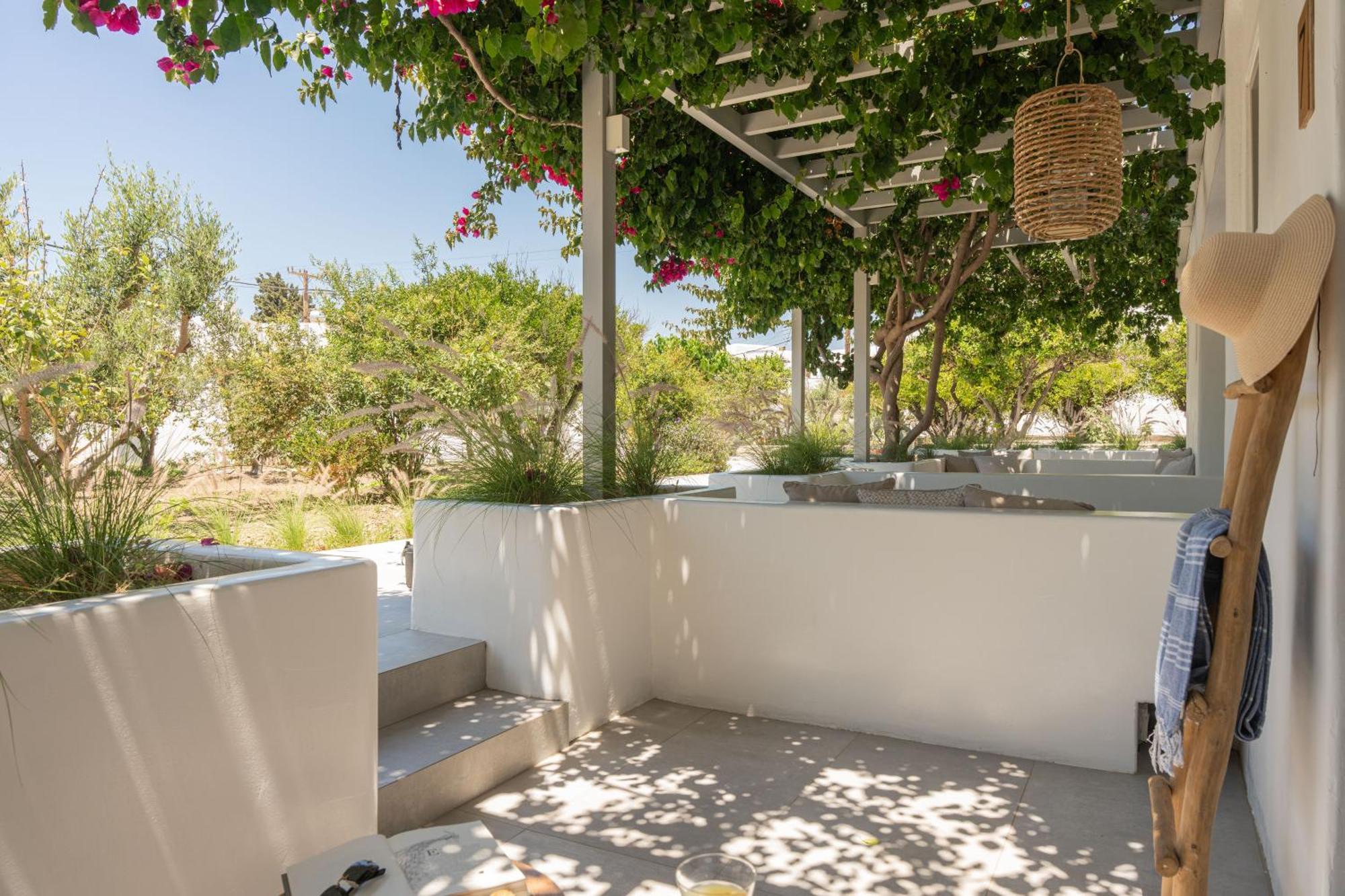 Perivoli Rooms Парос Екстериор снимка